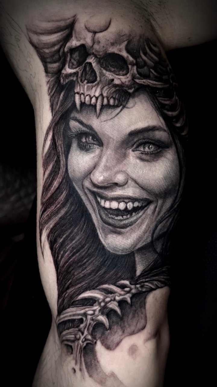 Tatuaje realismo Fred Zapata